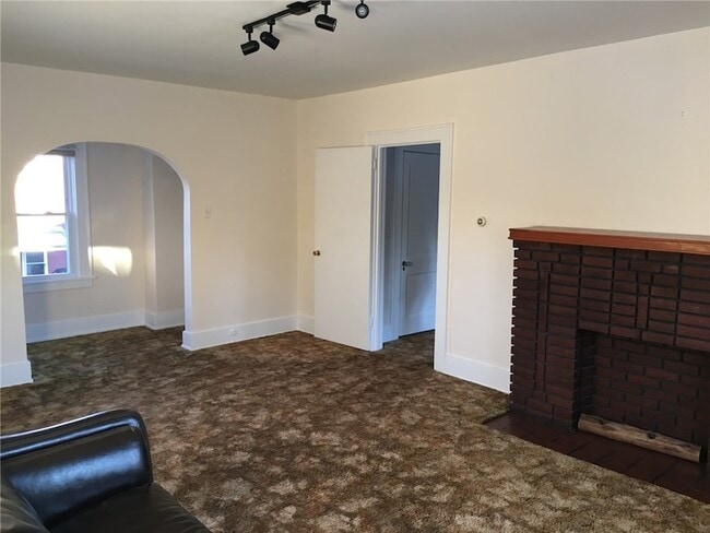 Photo - 1511 5th Ave Unit Rear