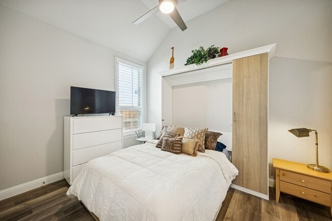 Photo - 950 Gentle Knoll Ln