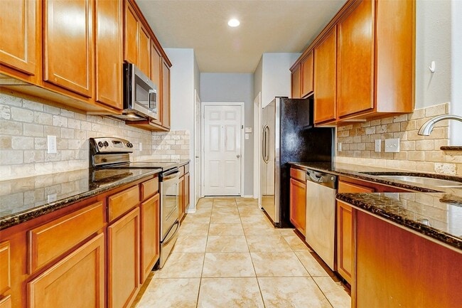 Photo - 24522 Folkstone Cir