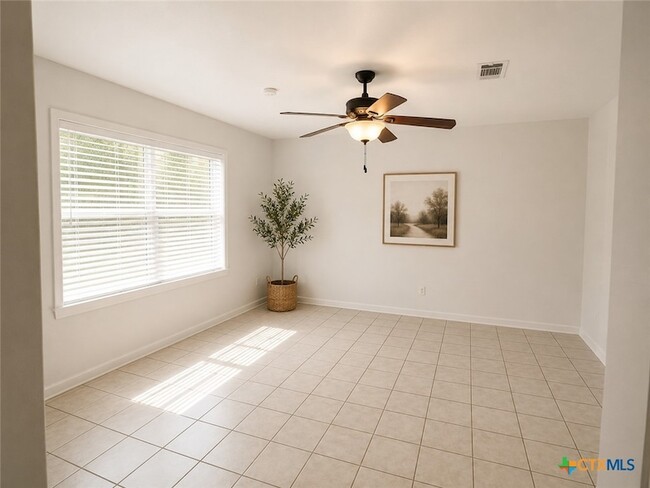 Photo - 511 E Milam St