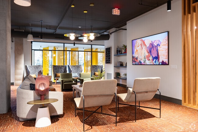 Clubroom - The Porter at Westport Plaza