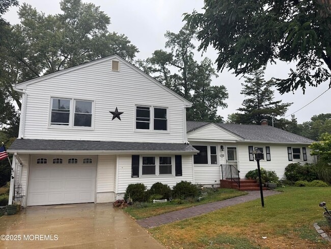 Building Photo - 138 Ampere Ave