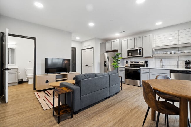 Photo - 423 E Michigan St Unit SI ID1032093P