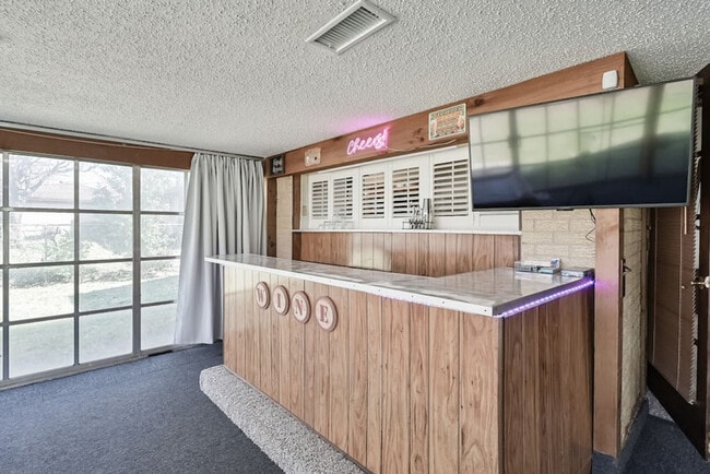 Photo - 1712 Meadowlane Terrace Unit ID1301585P