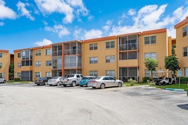Photo - 4324 NW 9th Ave Unit 63C