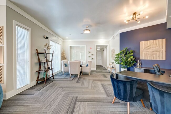 Photo - Vue Park West