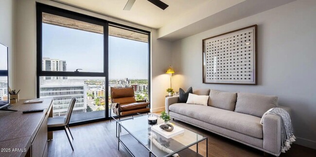 Photo - 817 N 6th St Unit S4