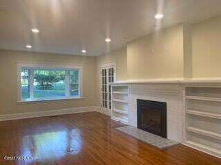 Photo - 255 Bronwyn St