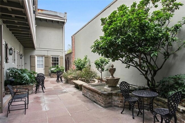 Building Photo - 1221 Decatur St Unit 302