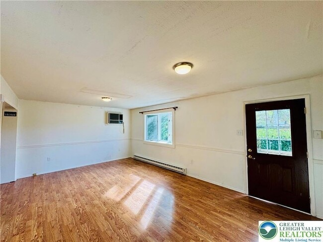 Photo - 2915 Norton Ave