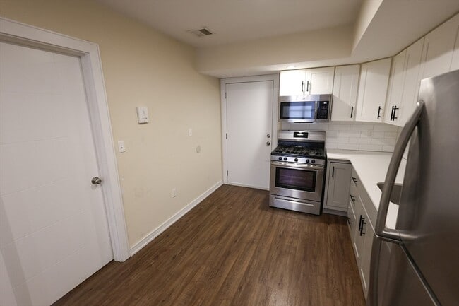 Photo - 332 Talbot Ave Unit 5