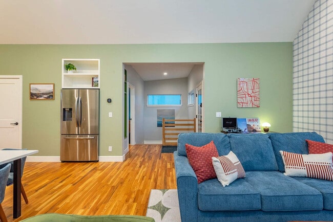 Photo - 962 Riceville Rd Unit ID1363924P