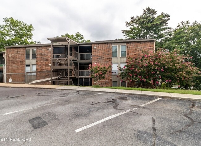 Building Photo - 454 Berlin Dr