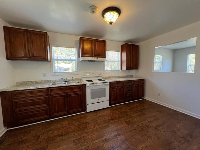 Photo - 8324 Stephenson Rd