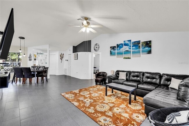 Photo - 2648 Nassau St