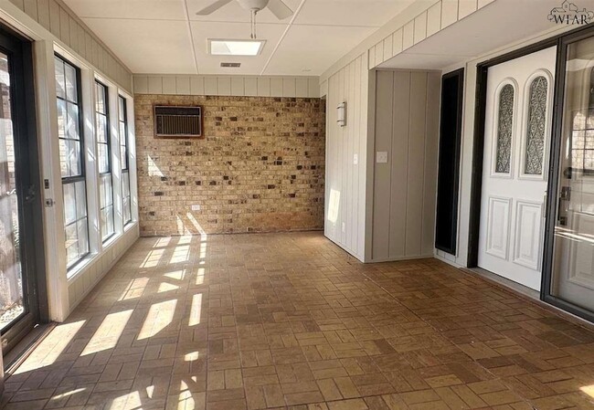 Photo - 1908 Club View St