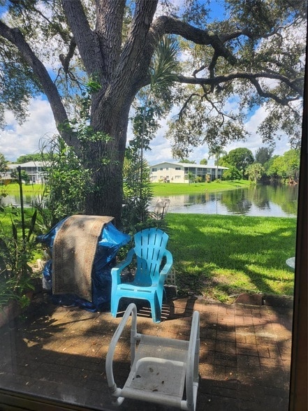 Photo - 104 Westbury E