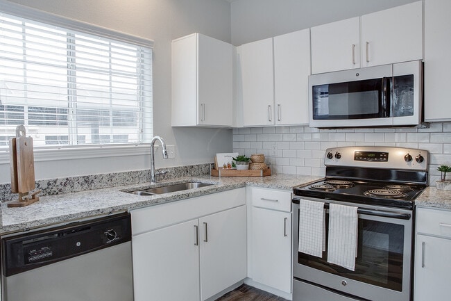 ResourceResidential17-29 - The Palmer at Las Colinas