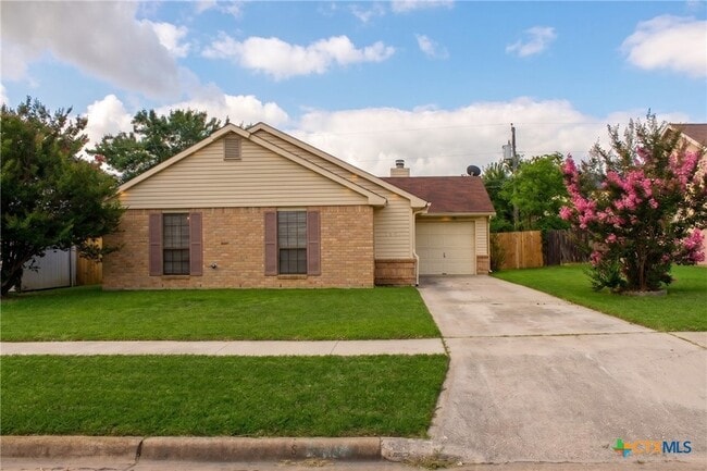 Building Photo - 2404 Fieldstone Dr