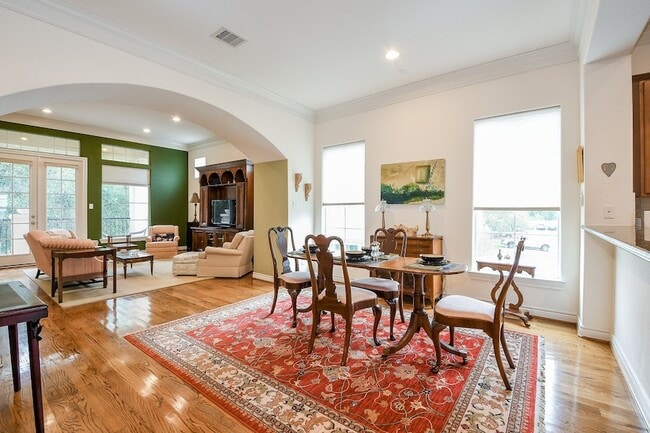 Building Photo - 9127 Harbor Hills Dr