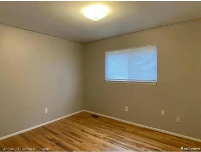 Photo - 467 S Marie St