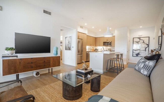 Building Photo - 3303 Marisol Pl Unit SI FL3-ID1280679P