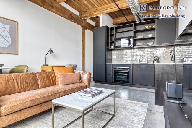 Photo - 2061 N Southport Ave Unit FL3-ID567