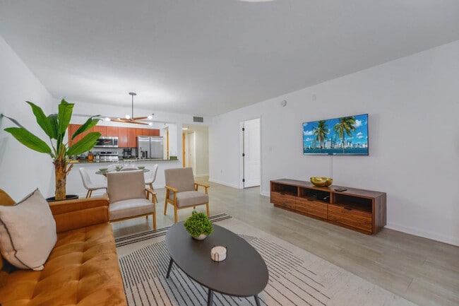 Photo - 1 SE 12th St Unit SI FL18-ID1022212P