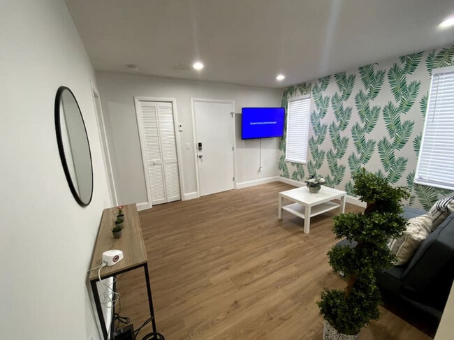 Photo - 470 SW 7th St Unit ID1056518P