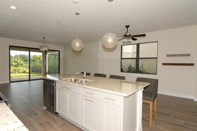 Photo - 4628 Pinehurst Trl E