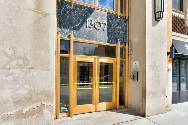 Photo - 1307 S Wabash Ave Unit 504