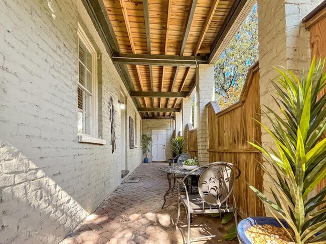 Photo - 209 W Bolton St Unit ID1244819P