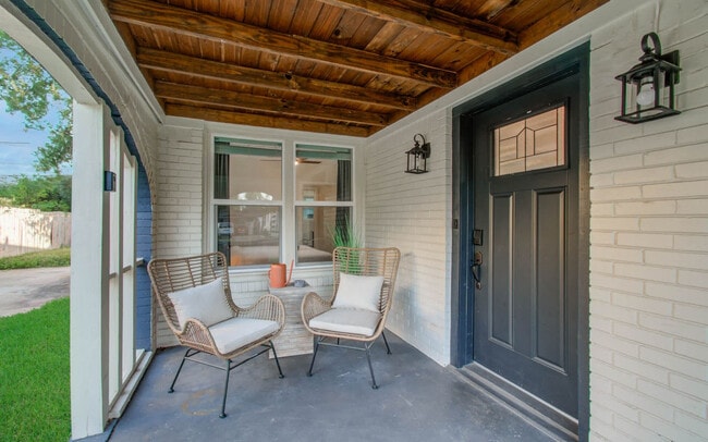 Photo - 5312 Jefferson St Unit ID1261556P