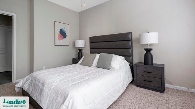 Building Photo - 2500 Woodland Park Dr Unit J302