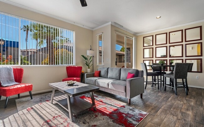 Spacious Living Spaces - Mountainside