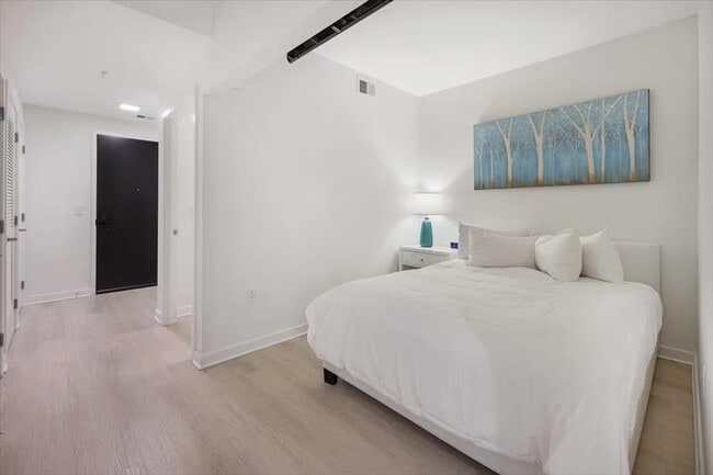Photo - 315 J St Unit SI ID1382877P