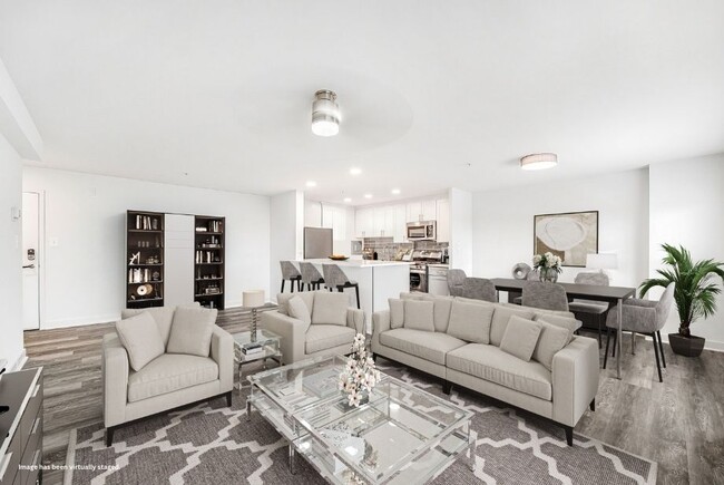 Building Photo - Ruxton Towers Apartments