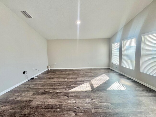 Photo - 1580 Axel Cir