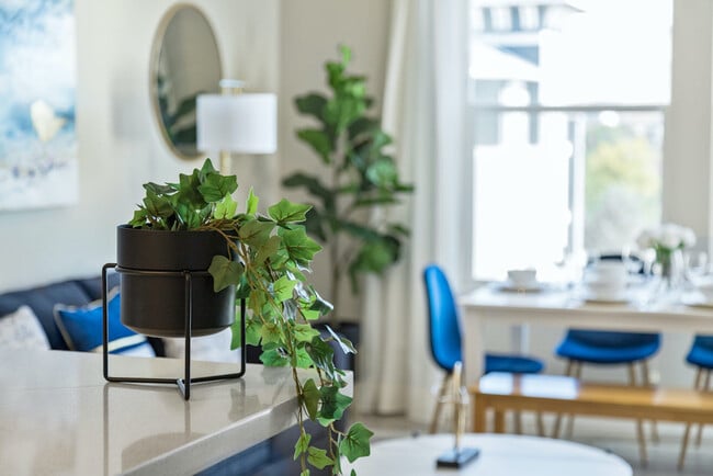 Photo - 375 Harbour Cove Dr Unit SI FL5-ID1228245P