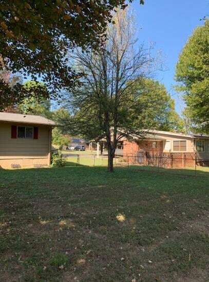 Photo - 4000 Sycamore Dr NW