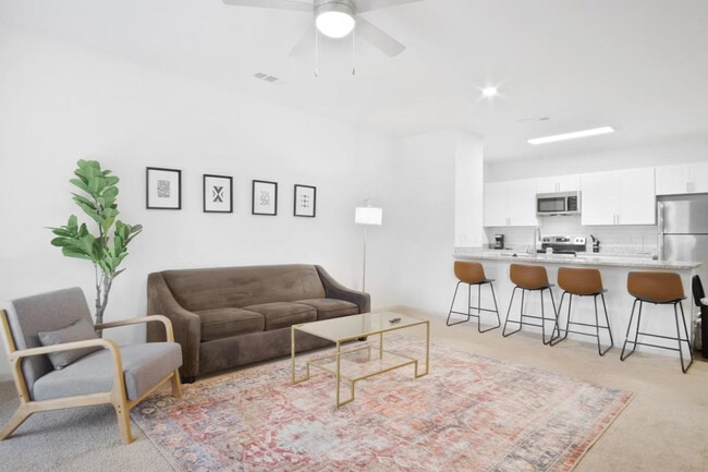 Building Photo - 8251 Windsor Hill Blvd Unit ID1344211P