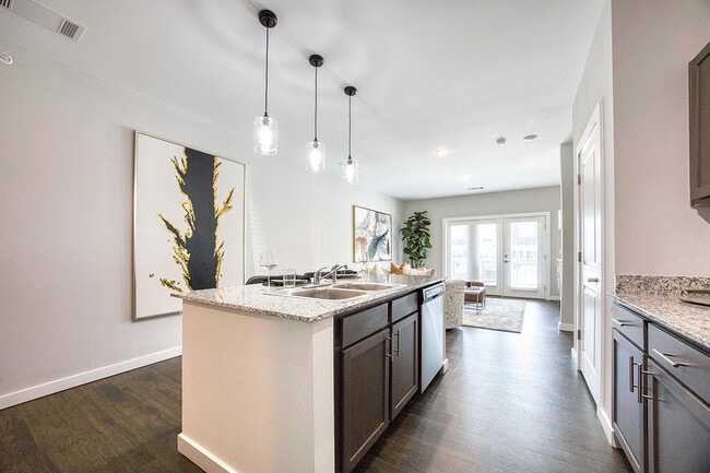 Photo - Landmark Apartments