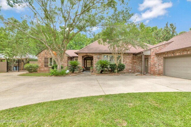 Photo - 403 Phoenix Dr