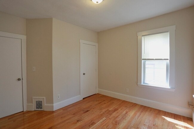 Photo - 41 Payson Ave Unit 2