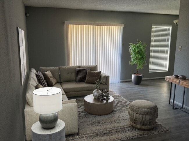 Building Photo - 1516 Bay Area Blvd Unit B4