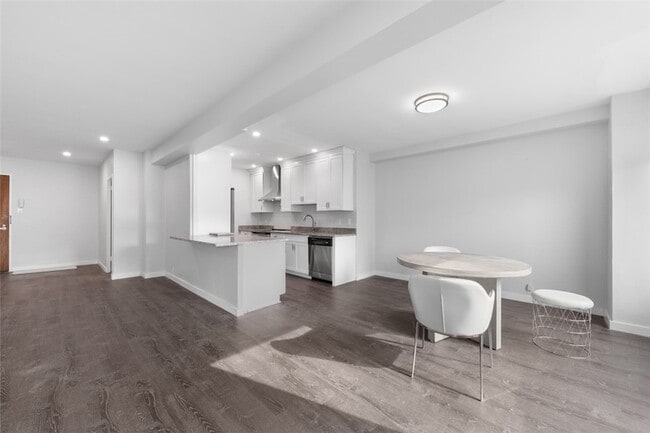 Photo - 320 Fort Duquesne Blvd Unit 8N