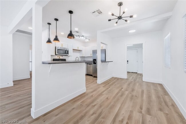 Photo - 1610 E Ogden Ave