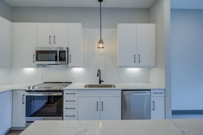 Modern Kitchen Finishes - The Walker