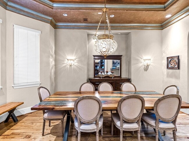 Photo - 4614 Inker St