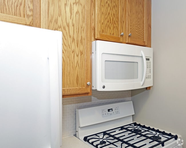 Photo - Saddle Brook Apartments